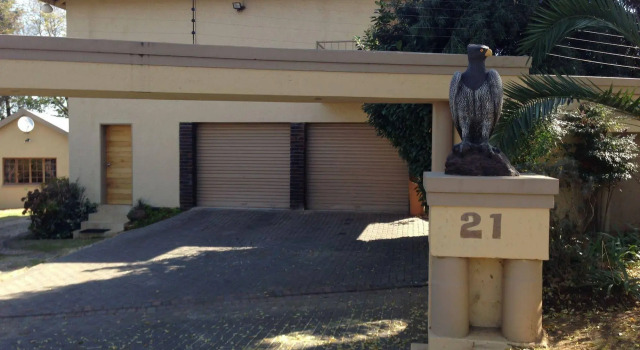 Eagle Crest Executive Lodge, Boek Hotel Edenvale 