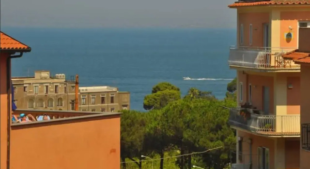 Marino Suite Sorrento, Забронировать Гостевой дом Гостевые дома Сорренто, рядом с Cattedrale SS. Filippo e Giacomo, Гостевой дом