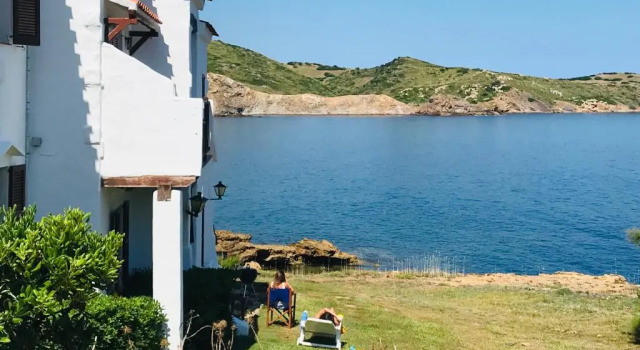 Апартаменты Apartamento en el mar con terraza