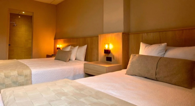 Четырёхместные апартаменты Classic Cardedeu Suites