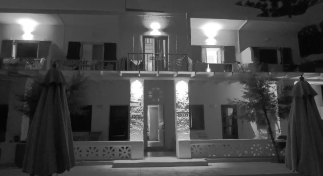 Camera Standard Hotel Emily