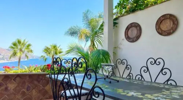 Panoramic Suite Apartments