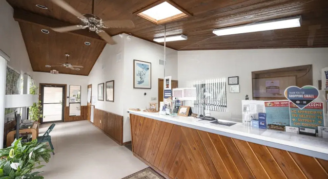 River Oak Inn