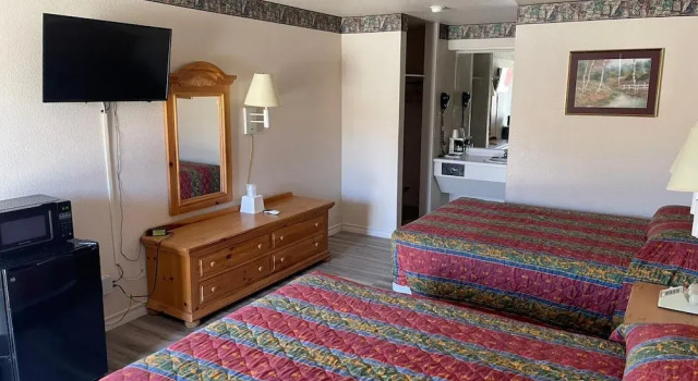 Premium Zimmer Lakeside Inn & Suites
