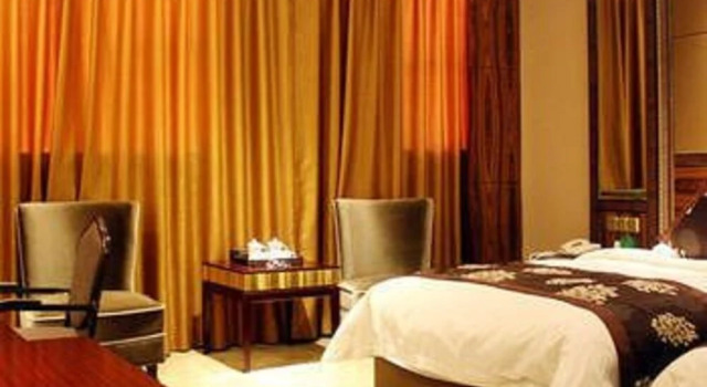 Zhanghua Huayuan Hotel, Boek Hotel Qianjiang Hubei