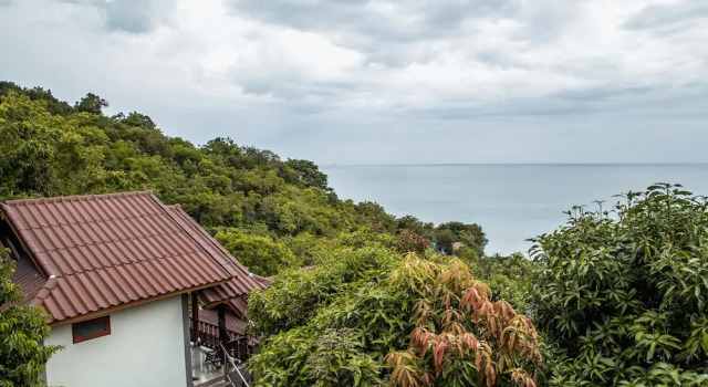 Трёхместный номер Deluxe с видом на море Haad Yao Over Bay Resort