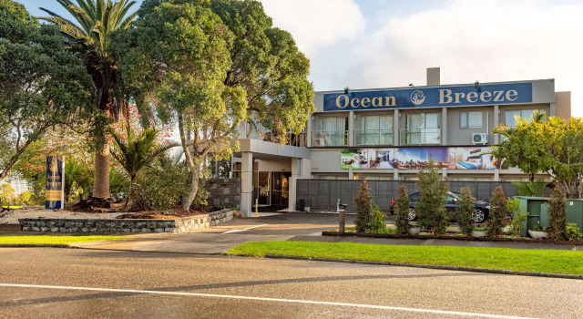 Ocean Breeze Hotel
