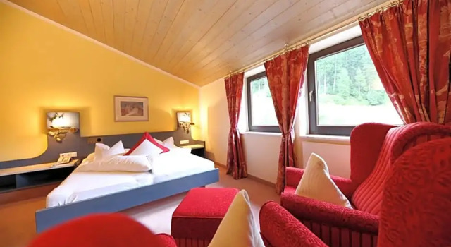 Hotel Lamark, Забронировать Отель Отели Тироля с бассейном, Бассейн