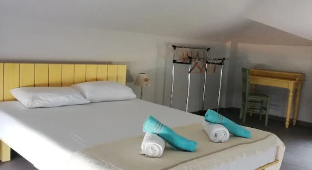 Семейный коттедж с видом на море Thea Houses