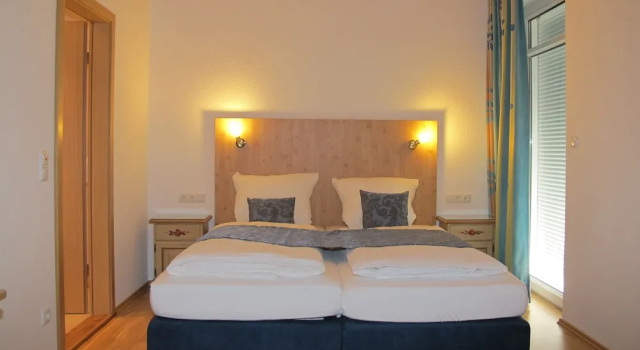 Двухместный номер Deluxe с балконом Hotel garni Almenrausch und Edelweiss