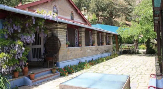 Silent Trail - Jilling Estate, Boek Hotel Pangot Uttarakhand