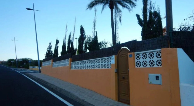 Studio in Bajamar, With Wonderful Mountain View, Enclosed Garden and Wifi, Забронировать Отель Отели Лас-Пальмас-де-Гран-Канария 3 звезды, 3*