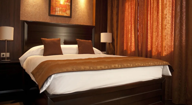 Hotel Check Inn