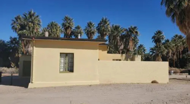 29 Palms Inn, Забронировать Отель Туэнтинайн-Палмс Joshua Tree National Park, рядом с Туристско-информационный центр Oasis Национального парка «Джошуа-Три»