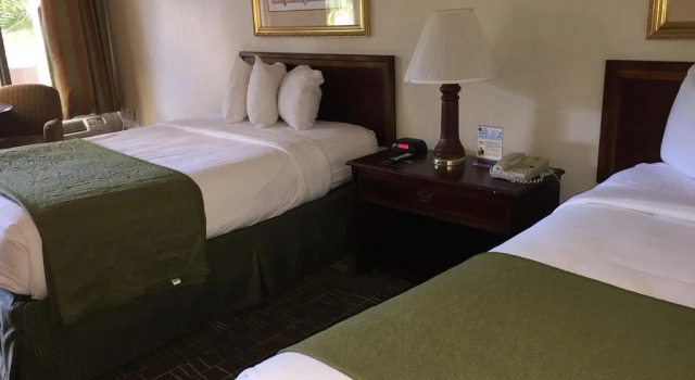 Sawgrass Inn & Conference Center