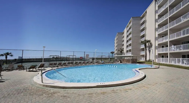 Gulf Shore Condo #202 - 2 Br condo by RedAwning, Book Lejlighed Destin Emerald Coast