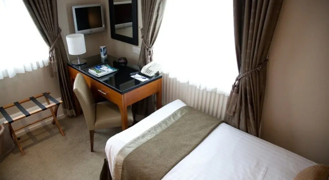 Номер Economy The Royal Adelaide Hotel