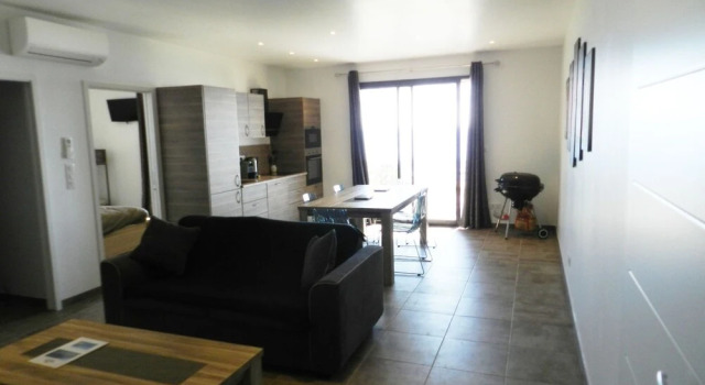 Apartment With 2 Bedrooms in Coggia, With Wonderful sea View, Furnishe, Varaa Huoneisto  
