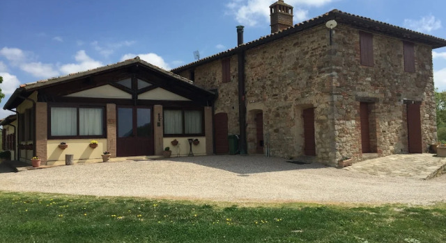 Agrincontri, Buchen Sie Hotel Monte Castello di Vibio Umbrien