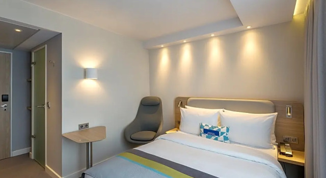 Номер Standard Premier Inn Köln City Süd