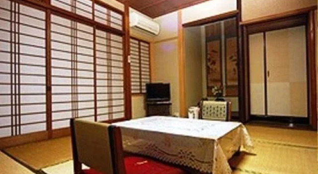 Ougiya Ryokan, Забронировать Отель Тойока Хёго, рядом с Hyogo Prefectural Maruyamagawa Kouen