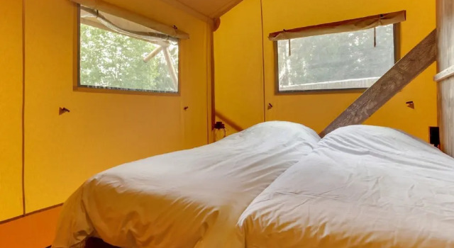 Тент Tent Lodge With Sanitary Facilities at the Bedafse Bergen - Campsite