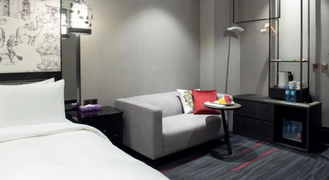Четырёхместный номер Deluxe Just Palace Hotel
