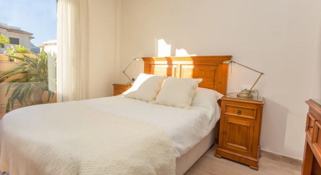Stylish townhouse - RESORT facilities, Забронировать Курортный отель Отели Хавеа 4 звезды, рядом с Церковь Божьей Матери Лоретанской, 4*