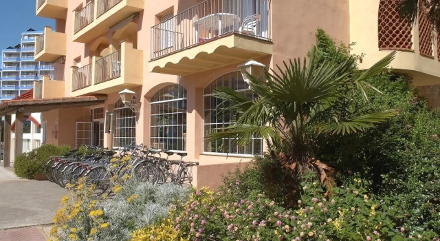 Apartamentos Comte-Empuries-46, Забронировать Апартаменты/квартира Отели Alt Empordà с парковкой, Парковка