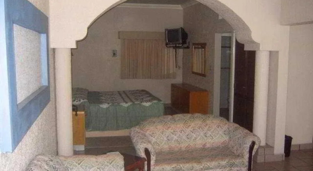Suites José Marti, Rezervovat Hotel Hotely v Chihuahua s parkováním, Parkování