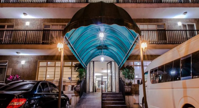 Del Marqués Hotel and Suites