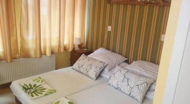 Hostel4u, Забронировать Отель Недорогие отели Гданьска, рядом с Дом Uphagen, недорого