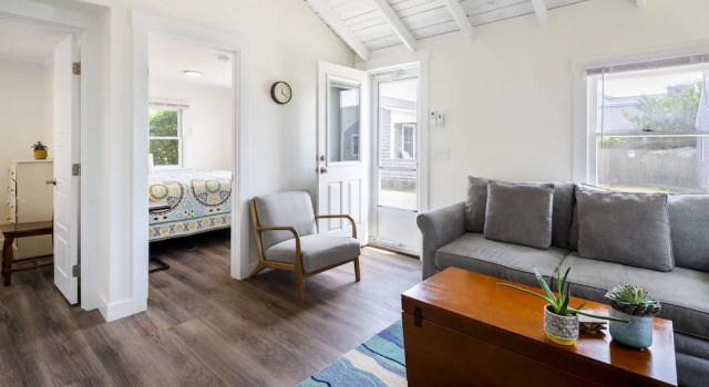 Коттедж с 2 комнатами рядом с пляжем Truro Beach Cottages