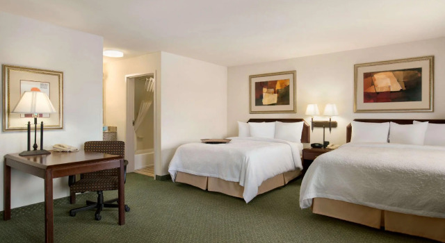 Четырёхместный люкс Hampton Inn & Suites San Marcos