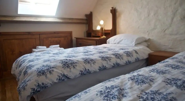 Tyncellar Farm Holiday Cottages, Забронировать Фермерский дом Фермерские дома Гламорган, Фермерский дом