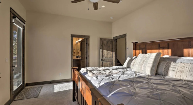 Апартаменты Ideally Located Winter Park Townhouse w/ Hot Tub!