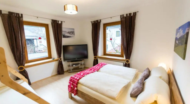 Апартаменты с балконом и с видом на горы Ski-n-Lake City Apartments