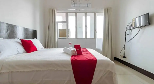 Номер Deluxe RedDoorz Plus at Banawe Quezon City