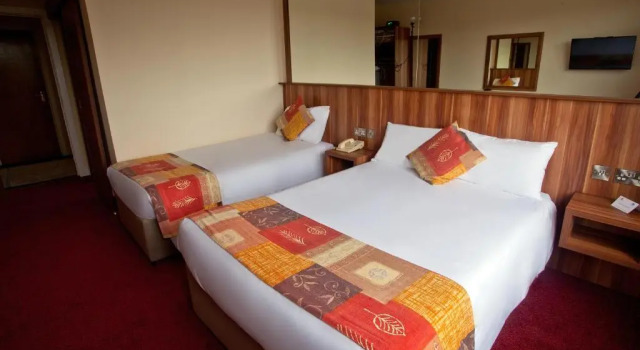 Трёхместный номер Standard West County Hotel