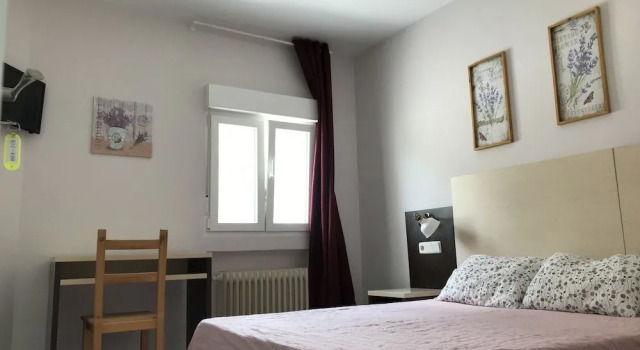 El Cancho del Aguila, Varaa Hotelli Hotellit Madridin maakunta pysäköinnillä, Pysäköinti