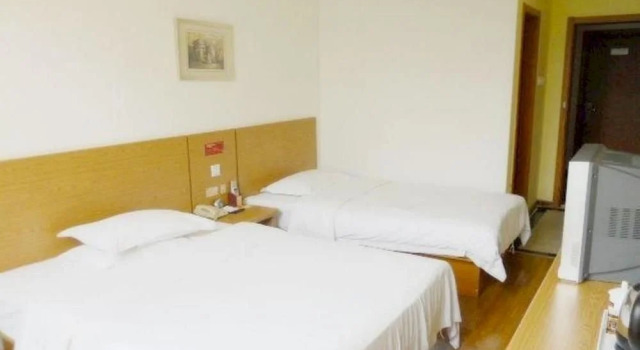 Joy Inn Qianfoshan, Prenota Hotel Hotel a Shandong con parcheggio, Parcheggio