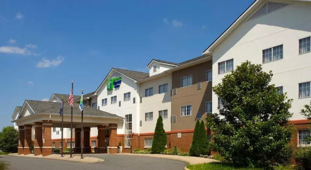 Шестиместный номер Standard Holiday Inn Express & Suites Charlottesville - Ruckersville by IHG