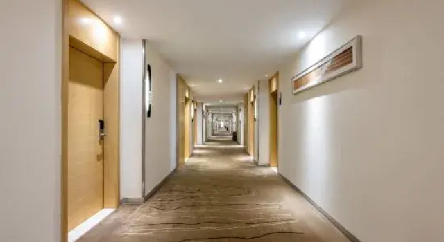 City Comfort Inn Hotel (Zhanjiang South Railway Station), Boek Hotel Hotels in Guangdong met parkeren, Parkeren
