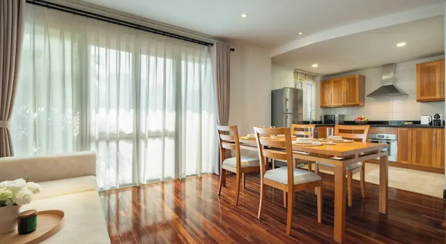 Elegant Suites Central