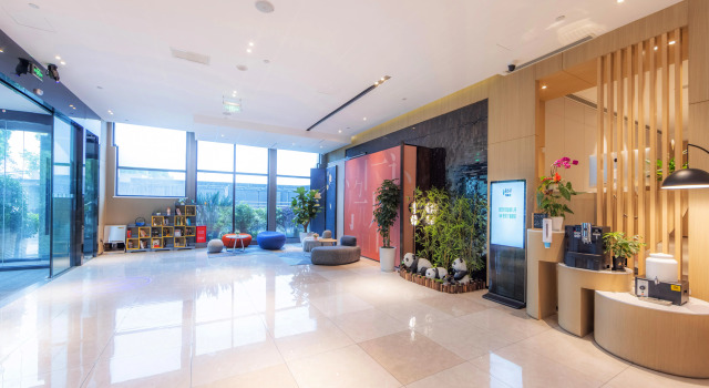 Holiday Inn Express Chengdu Wuhou New City by IHG, Забронировать Отель Отели Лунцюанььи 3 звезды, 3*