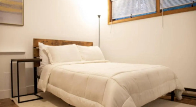 Коттедж Sun-filled Gem Packed with Amenities