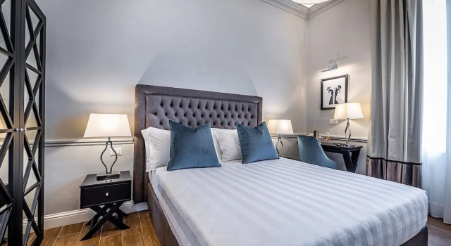 Двухместный номер Economy с балконом Hotel Ungherese