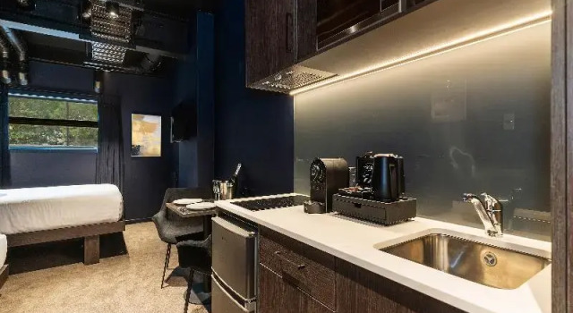 Студия Deluxe Abstract Hotel