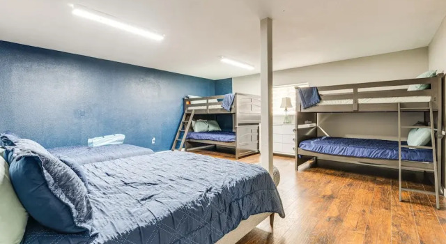 Seguin Riverfront Retreat: Fishing Dock + Kayaks!, 预订 酒店 塞金 Greater San Antonio