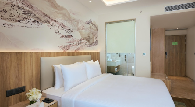 Номер Premium Riviera Sarovar Portico Pathankot